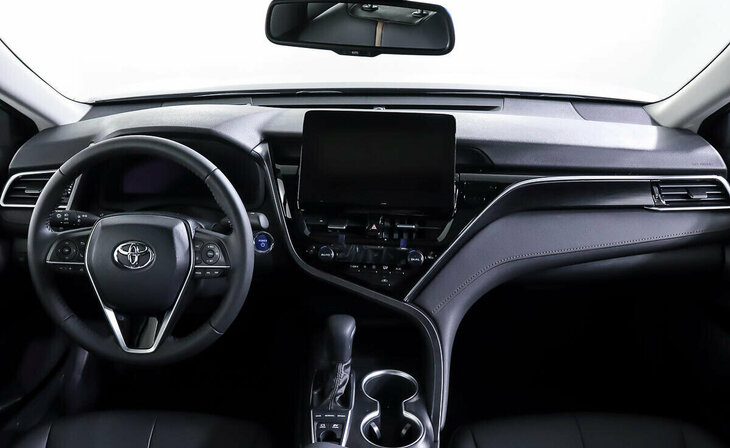 Toyota Camry - Фото 7
