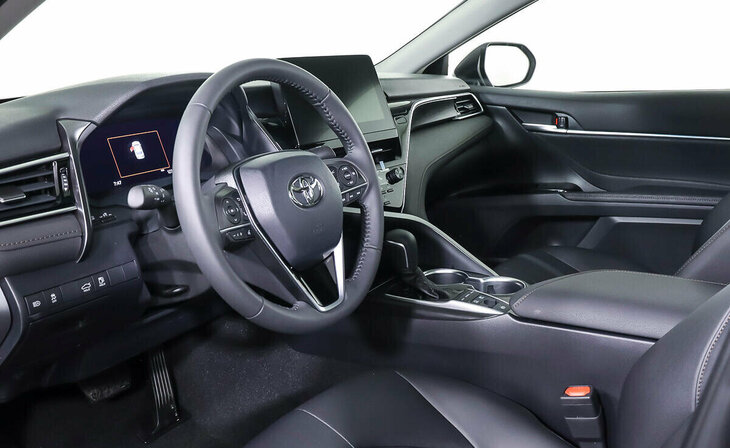Toyota Camry - Фото 8