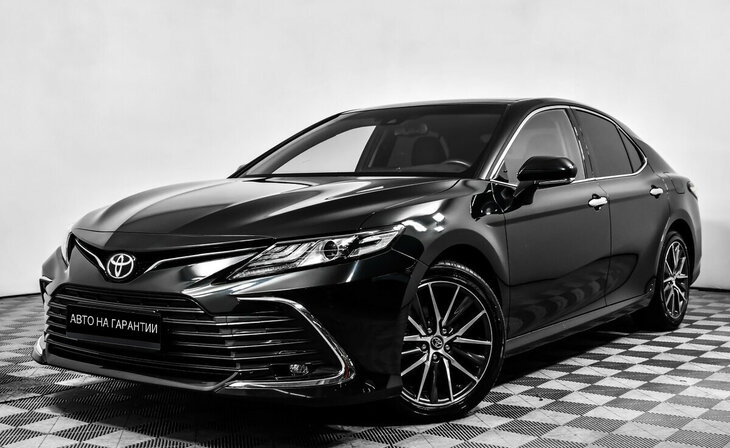 Toyota Camry - Фото 0