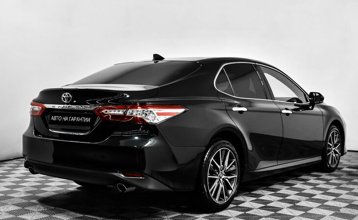 Toyota Camry - Фото 4