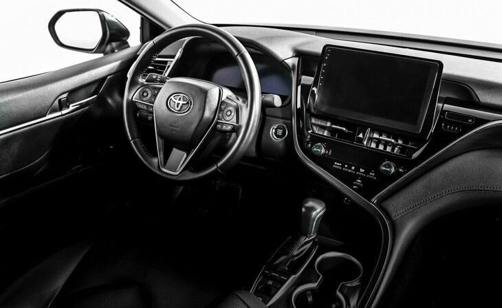 Toyota Camry - Фото 6