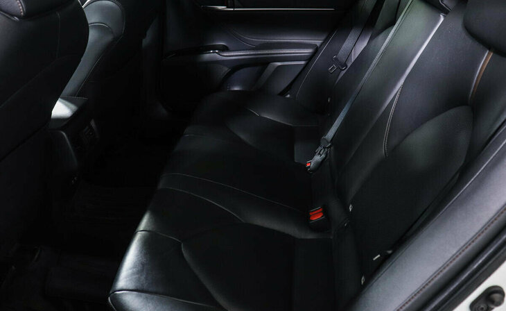 Toyota Camry - Фото 9