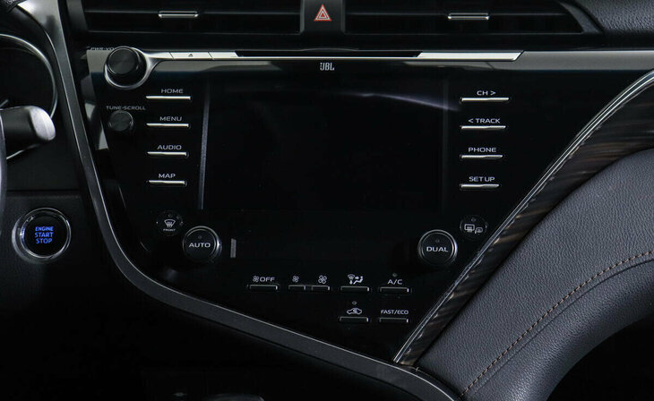 Toyota Camry - Фото 7