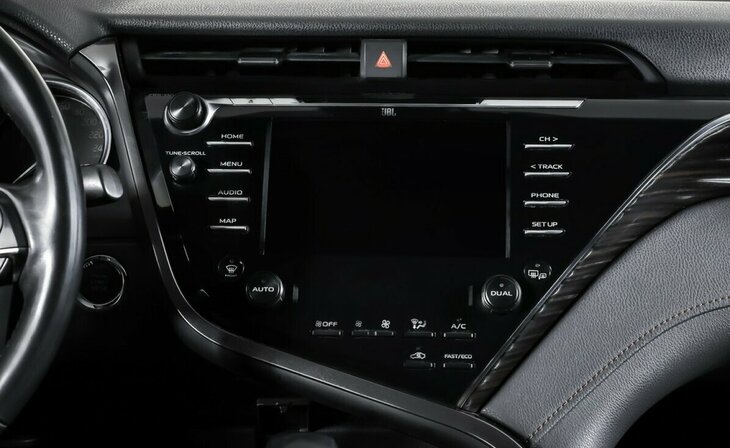 Toyota Camry - Фото 12