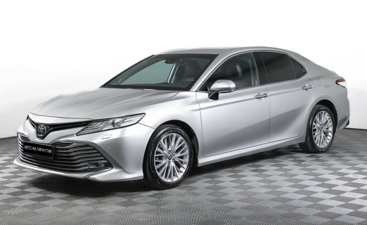 Toyota Camry - Фото 0