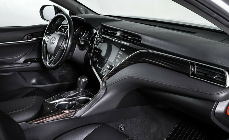 Toyota Camry - Фото 7
