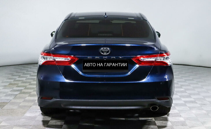 Toyota Camry - Фото 3