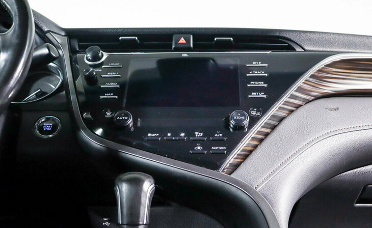 Toyota Camry - Фото 7