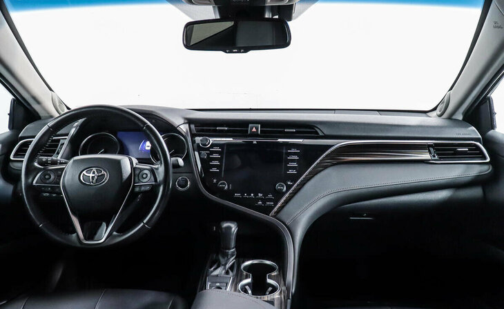 Toyota Camry - Фото 9