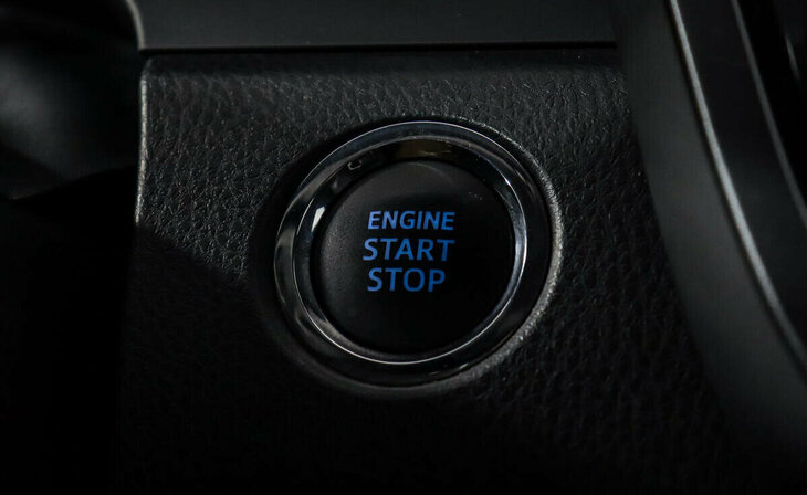 Toyota Camry - Фото 15