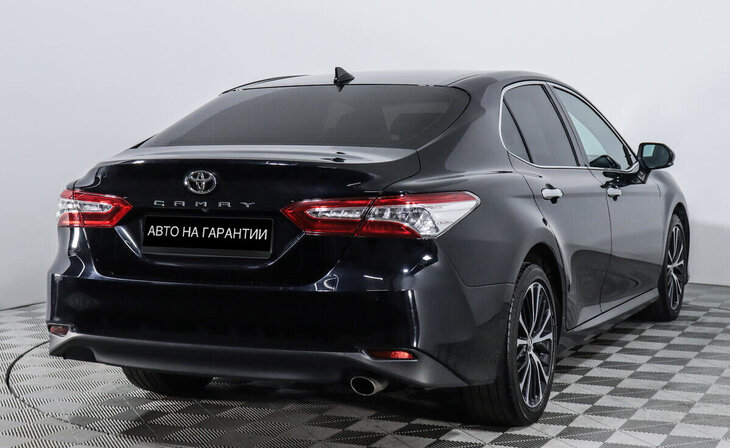 Toyota Camry - Фото 4