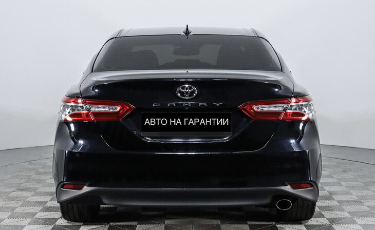 Toyota Camry - Фото 5