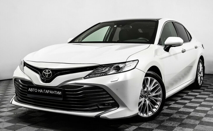 Toyota Camry - Фото 0