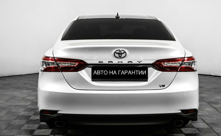 Toyota Camry - Фото 5