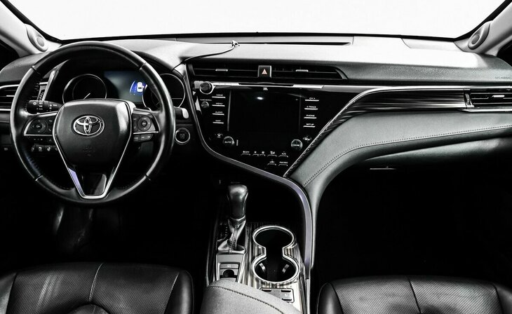 Toyota Camry - Фото 8