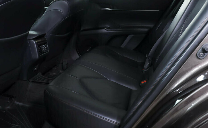 Toyota Camry - Фото 16