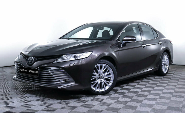 Toyota Camry - Фото 0