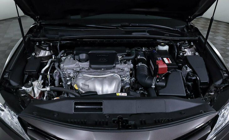 Toyota Camry - Фото 6