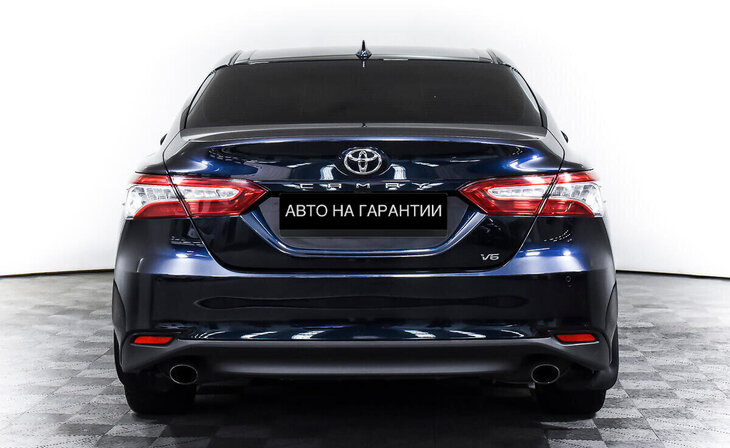 Toyota Camry - Фото 5
