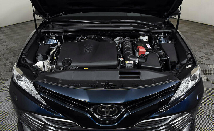 Toyota Camry - Фото 6