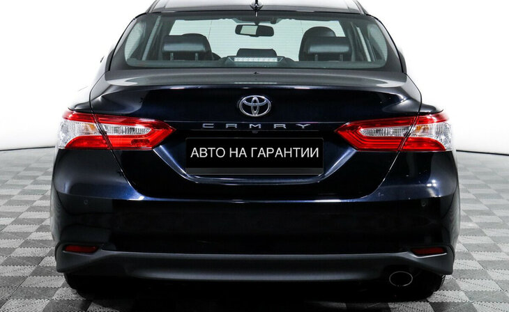 Toyota Camry - Фото 3