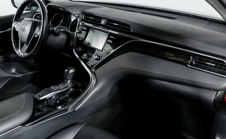 Toyota Camry - Фото 6