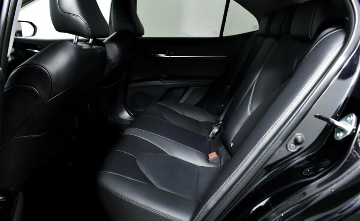 Toyota Camry - Фото 13