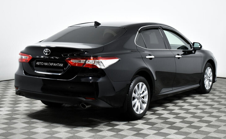 Toyota Camry - Фото 4