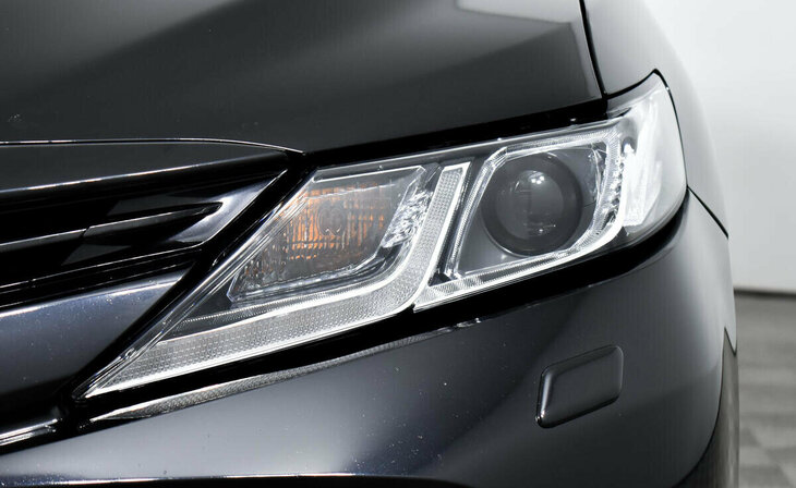 Toyota Camry - Фото 6