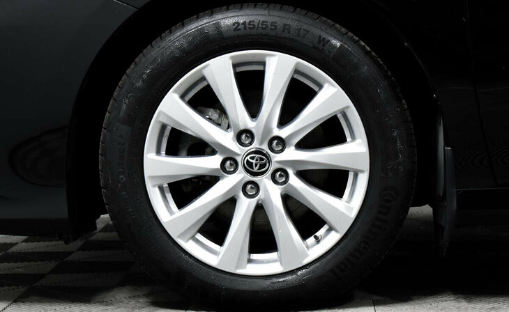 Toyota Camry - Фото 7