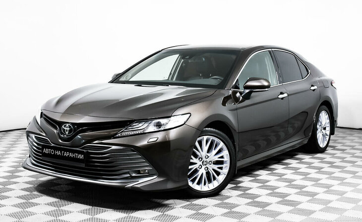 Toyota Camry - Фото 0