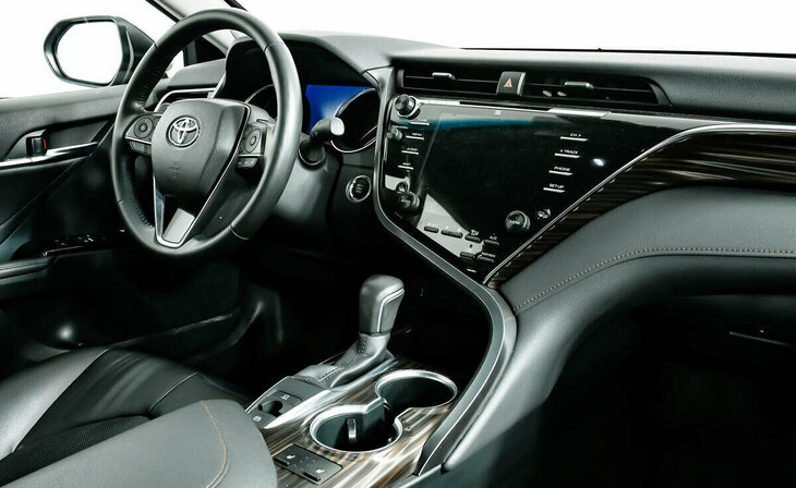 Toyota Camry - Фото 5