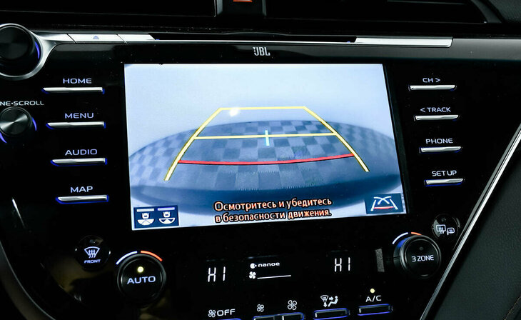 Toyota Camry - Фото 8