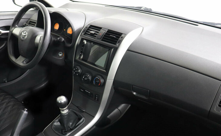 Toyota Corolla - Фото 4