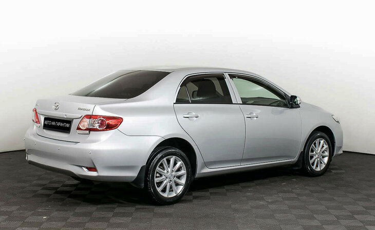 Toyota Corolla - Фото 4