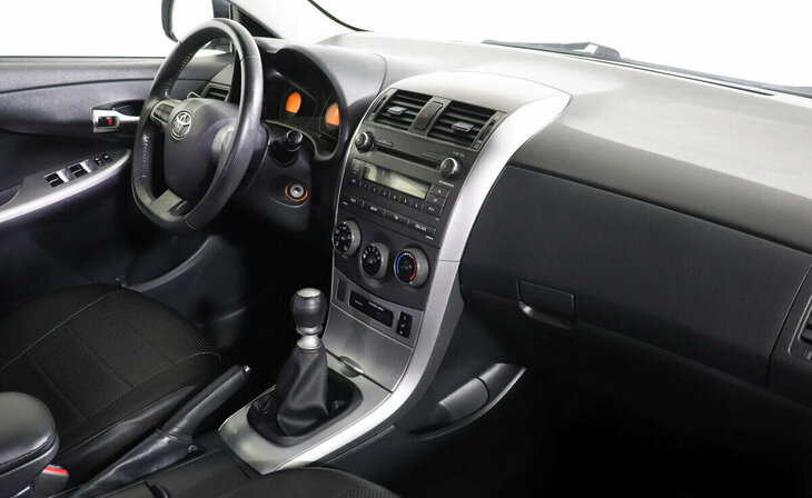 Toyota Corolla - Фото 4