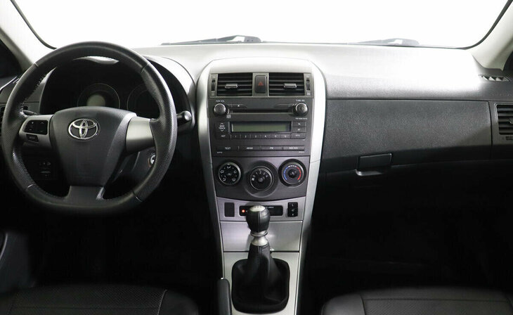 Toyota Corolla - Фото 5