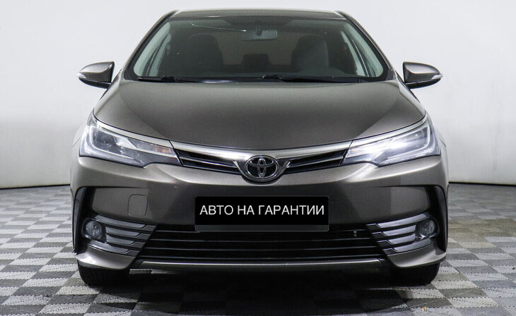 Toyota Corolla - Фото 1