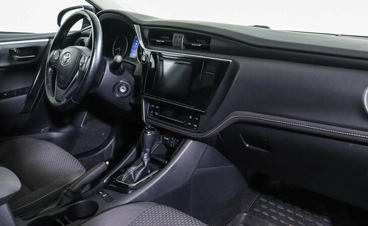 Toyota Corolla - Фото 4