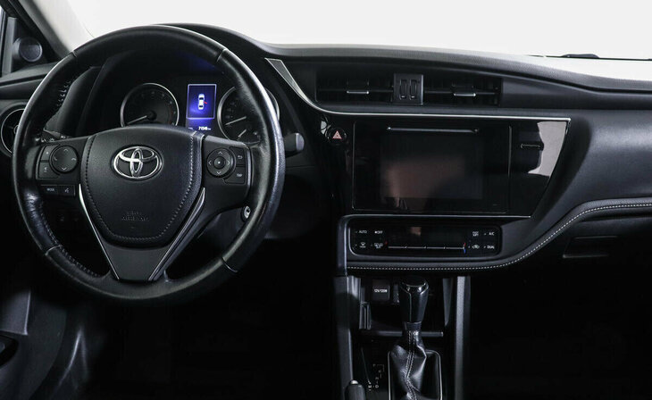 Toyota Corolla - Фото 5