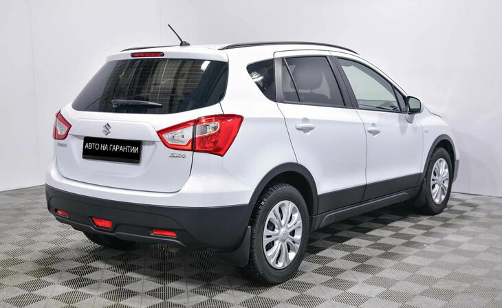 Suzuki SX4 - Фото 2