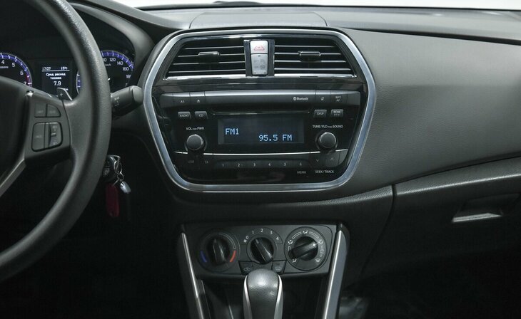 Suzuki SX4 - Фото 6