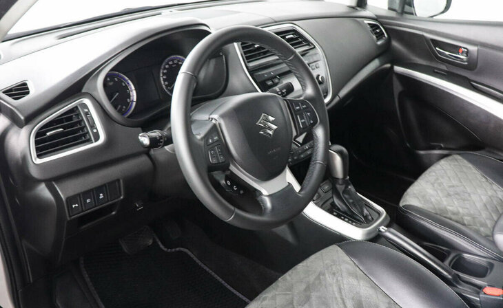 Suzuki SX4 - Фото 4