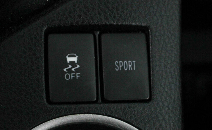 Toyota Corolla - Фото 14