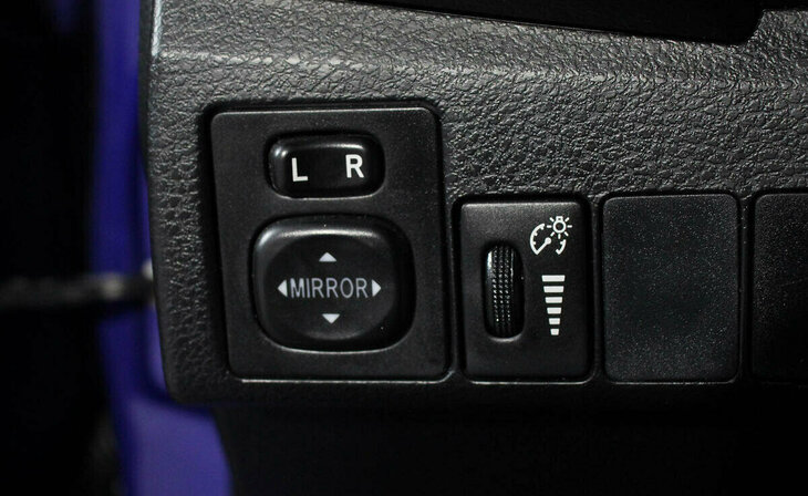 Toyota Corolla - Фото 15