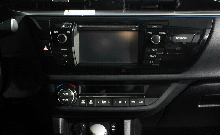 Toyota Corolla - Фото 8