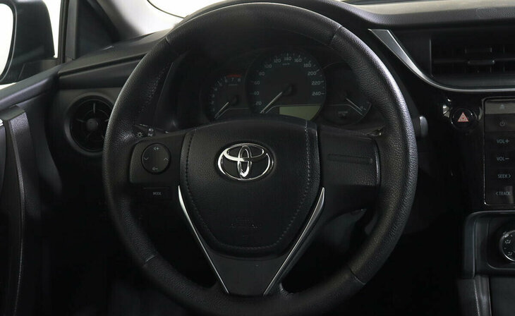 Toyota Corolla - Фото 10