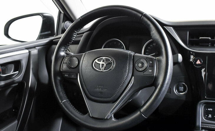 Toyota Corolla - Фото 10