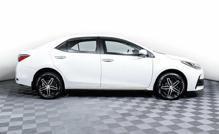 Toyota Corolla - Фото 3