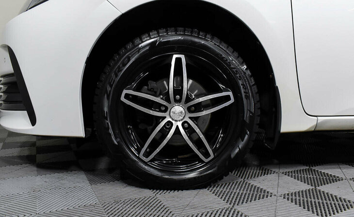 Toyota Corolla - Фото 6